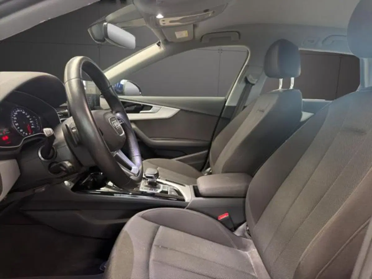Audi A4 Avant usata a Milano (10)