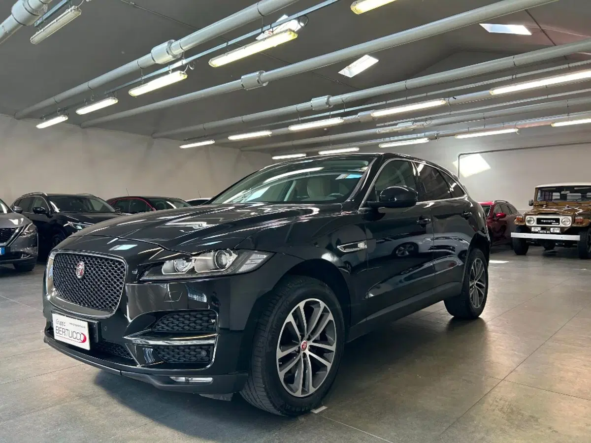 Jaguar F-Pace usata a Verona (3)