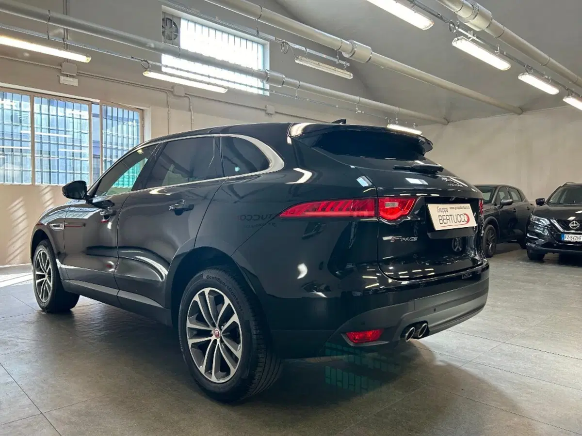 Jaguar F-Pace usata a Verona (4)