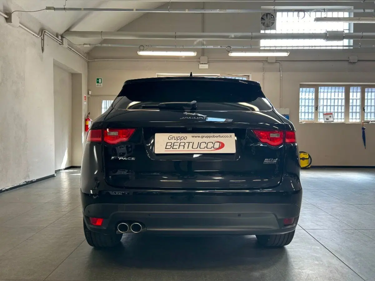 Jaguar F-Pace usata a Verona (5)