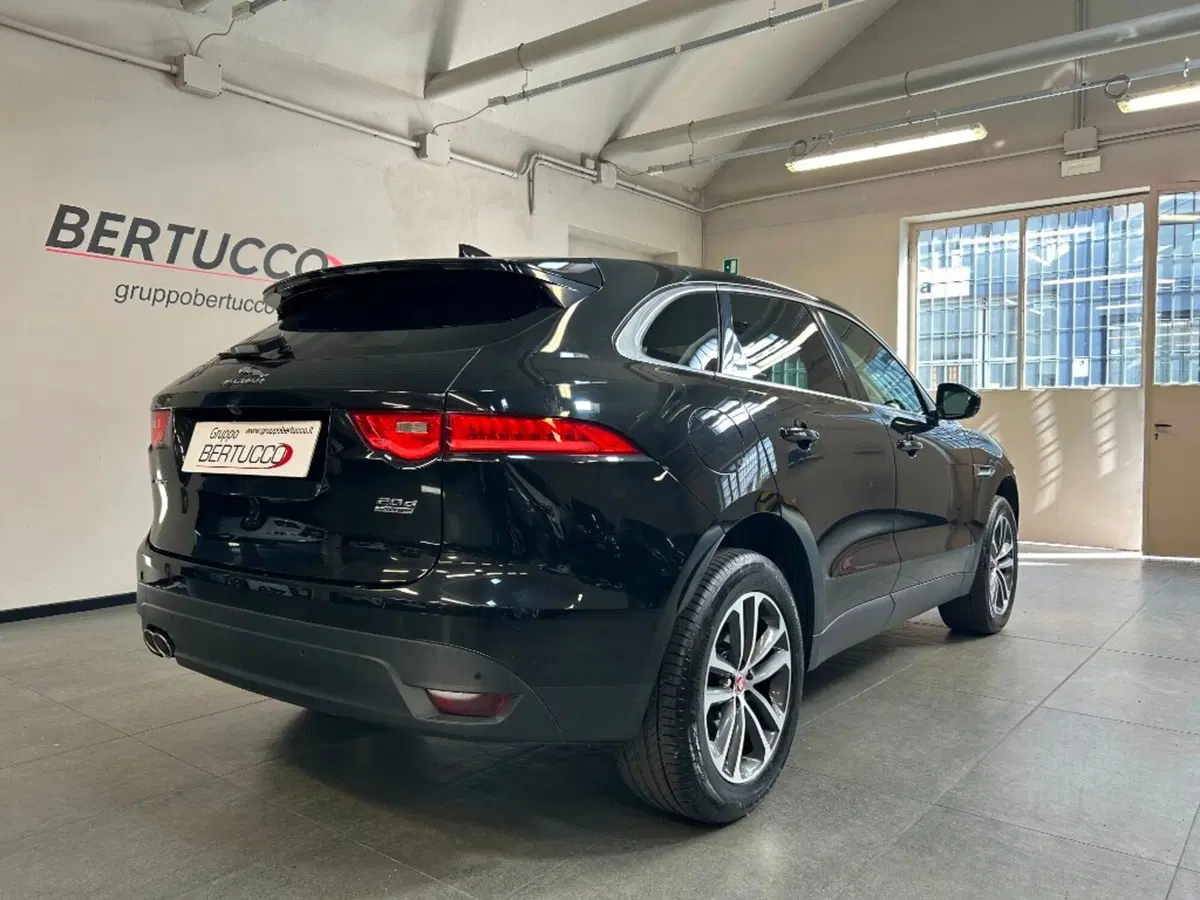 Jaguar F-Pace usata a Verona (6)