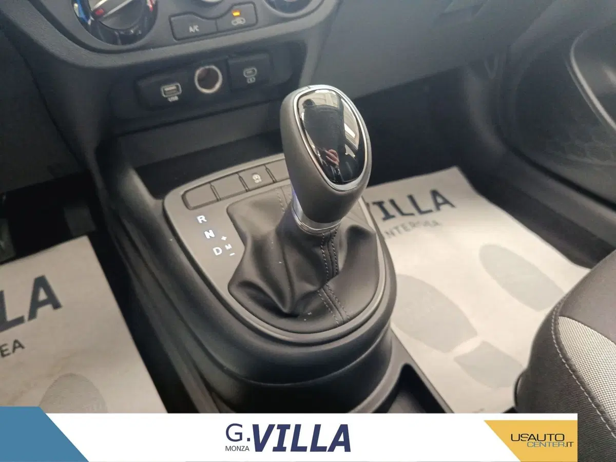 Hyundai i10 nuova a Monza e Brianza (11)