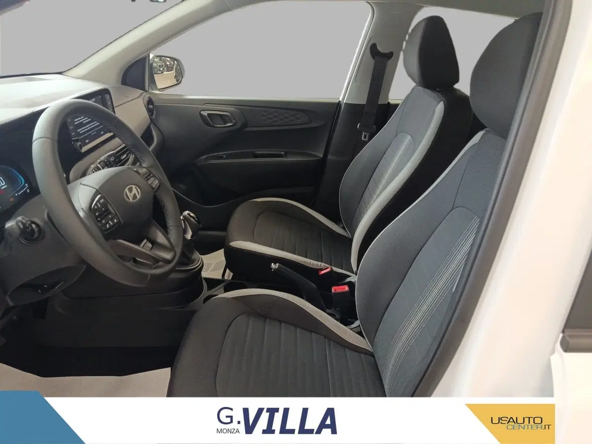 Hyundai i10 nuova a Monza e Brianza (12)