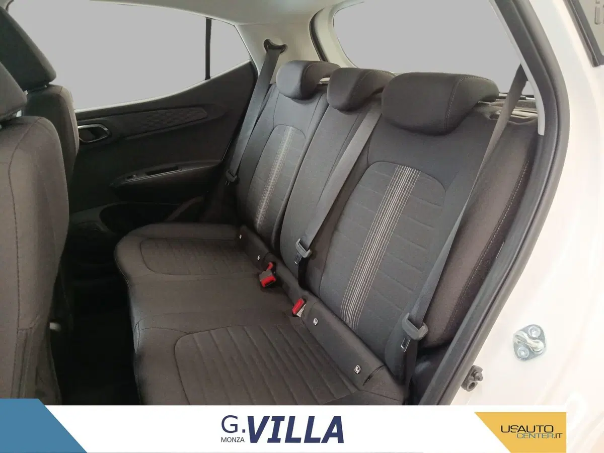 Hyundai i10 nuova a Monza e Brianza (13)