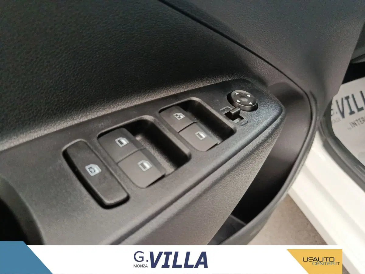 Hyundai i10 nuova a Monza e Brianza (15)