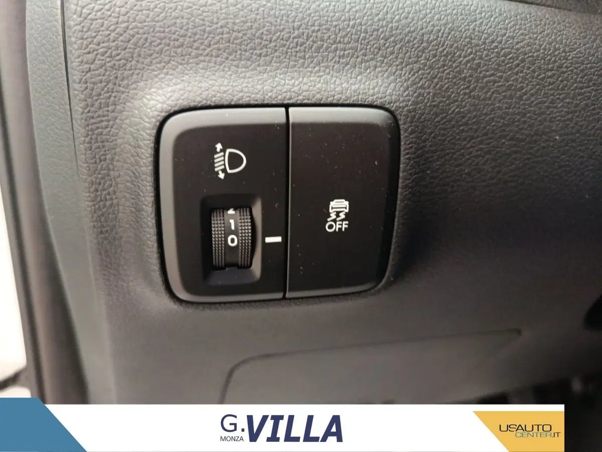 Hyundai i10 nuova a Monza e Brianza (19)