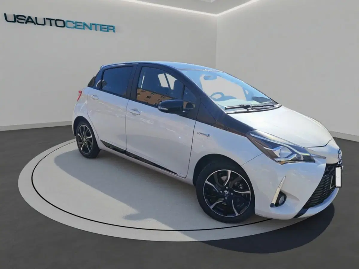 Toyota Yaris usata a Milano (2)