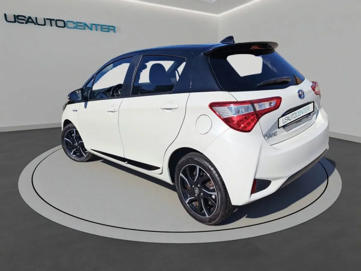 Toyota Yaris usata a Milano (5)