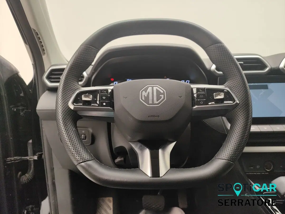 Mg ZS EV usata a Como (16)