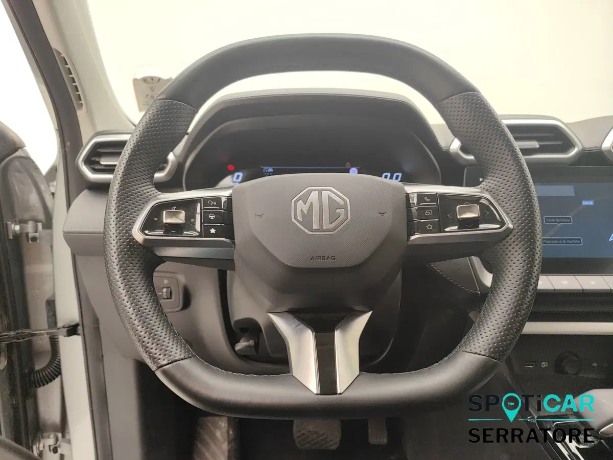 Mg ZS EV usata a Como (16)
