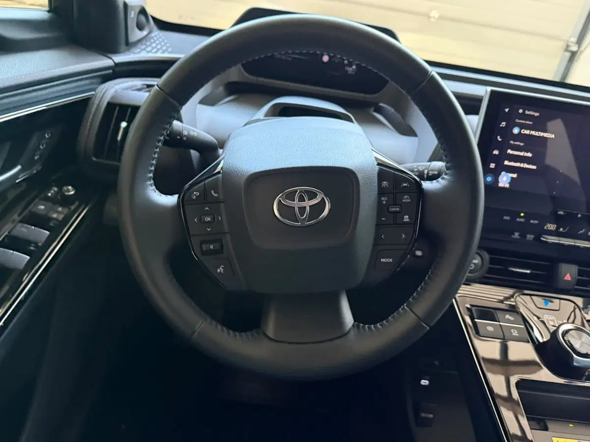 Toyota bZ4X usata a Piacenza (10)