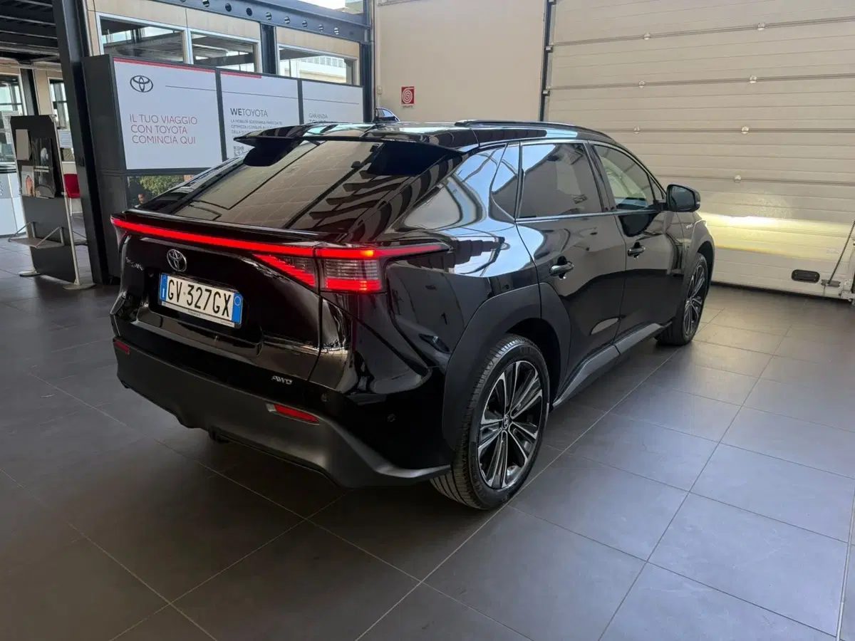 Toyota bZ4X usata a Piacenza (5)