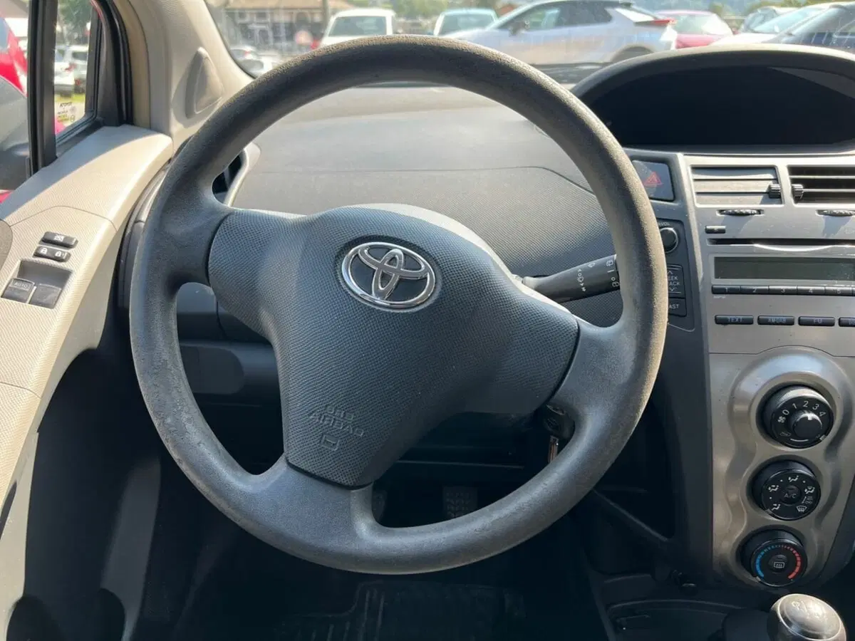 Toyota Yaris usata a Sondrio (14)