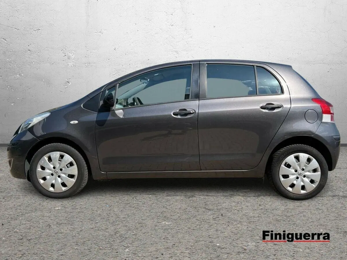Toyota Yaris usata a Sondrio (6)
