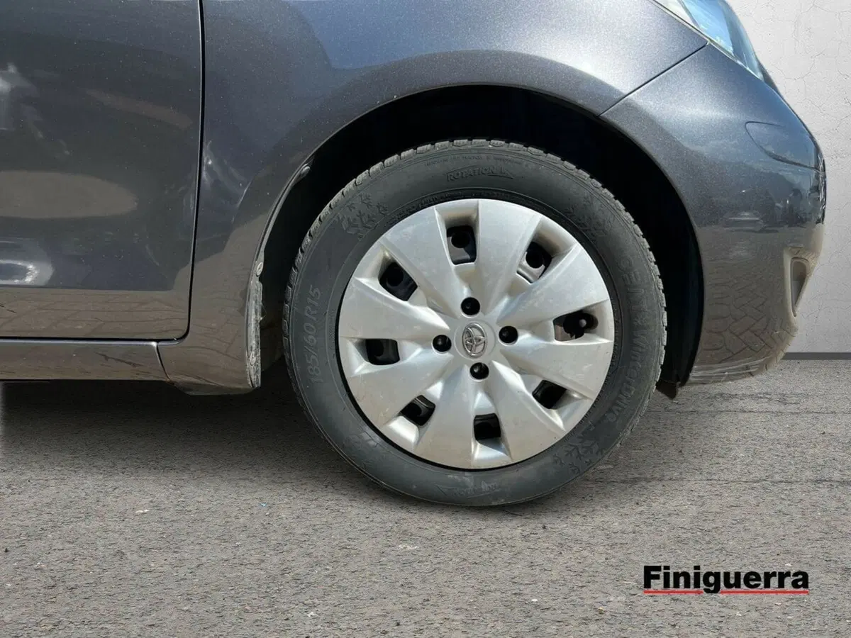 Toyota Yaris usata a Sondrio (7)