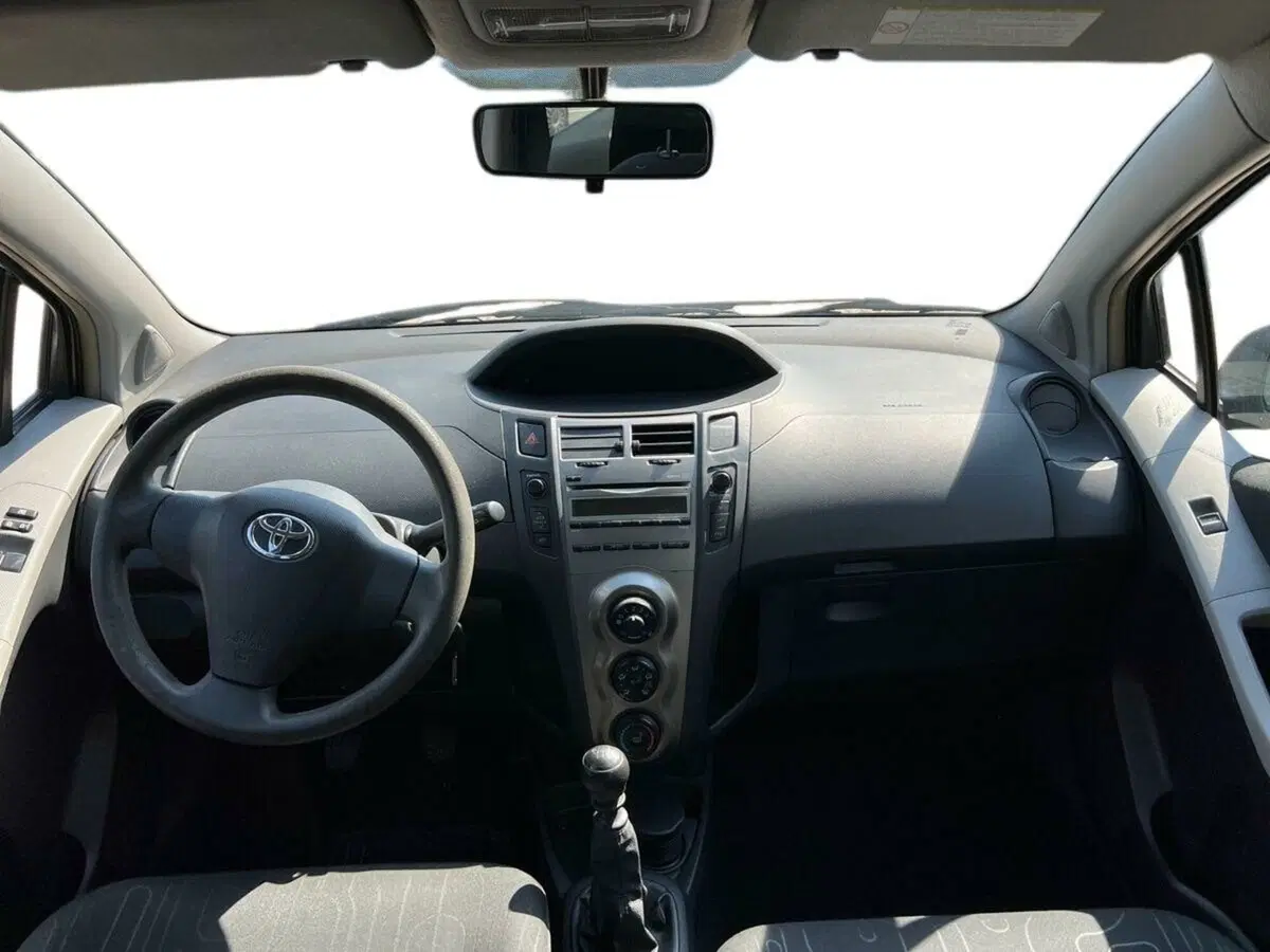 Toyota Yaris usata a Sondrio (8)