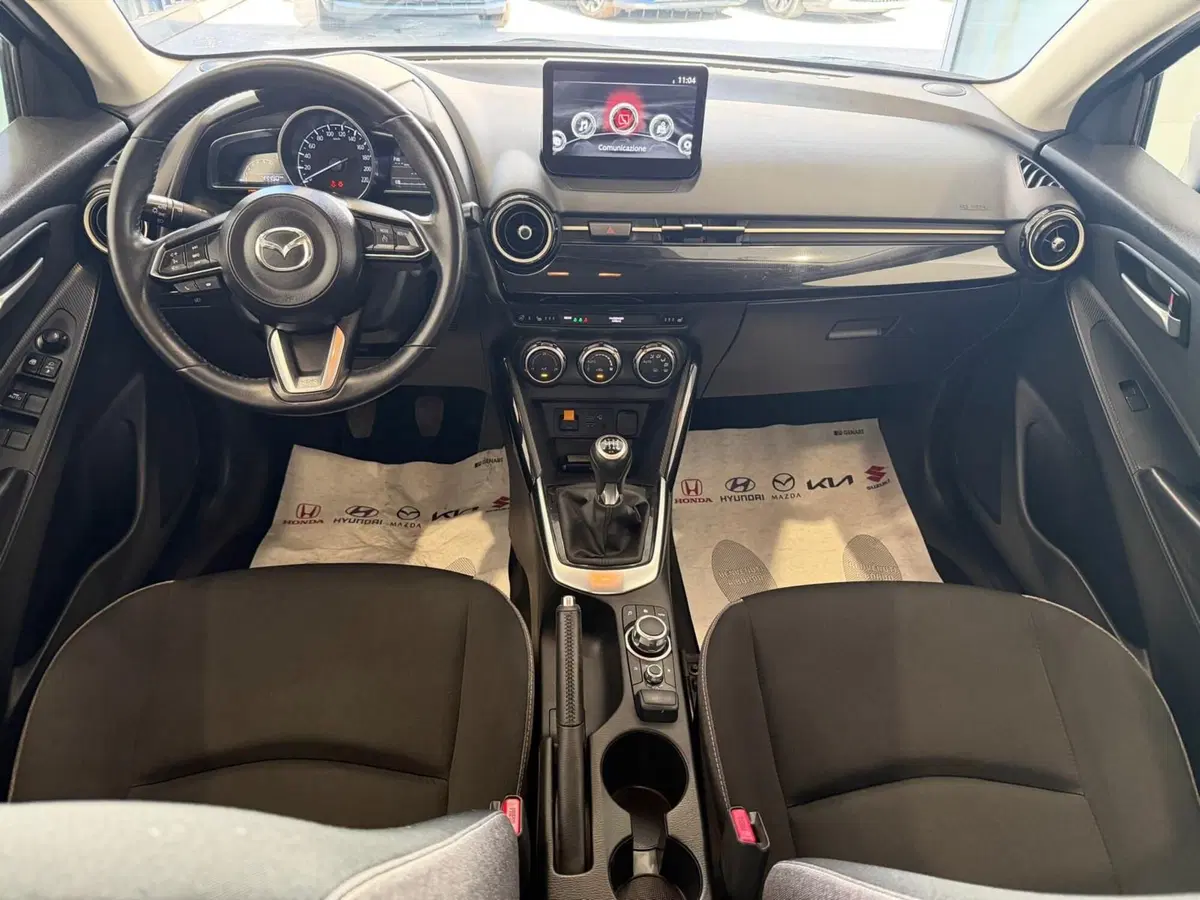 Mazda Mazda2 usata a Napoli (11)