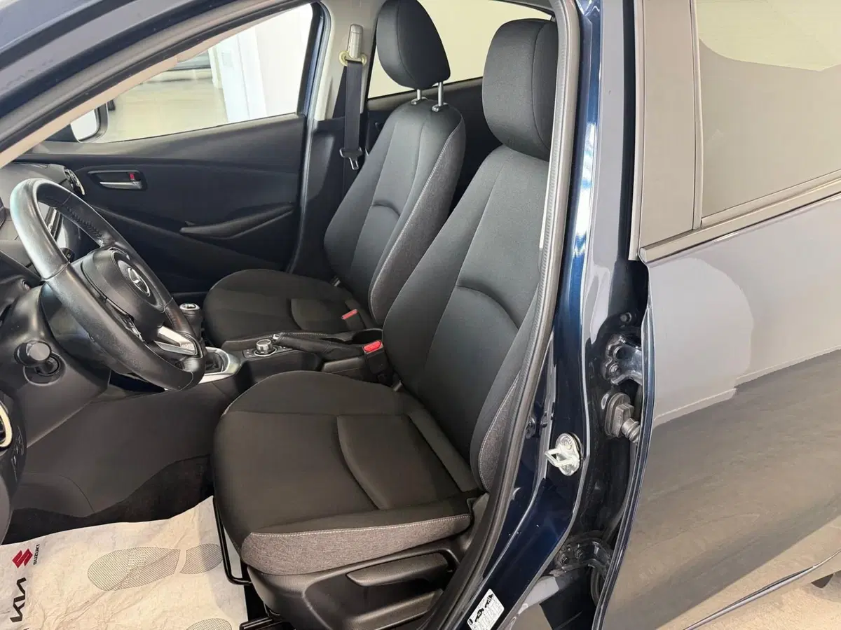Mazda Mazda2 usata a Napoli (8)