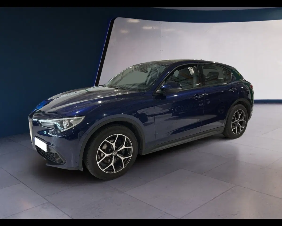 Alfa Romeo Stelvio usata a Torino (4)