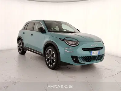Fiat 600 1.2 hybrid La Prima 145cv auto del 2025 usata a Caserta