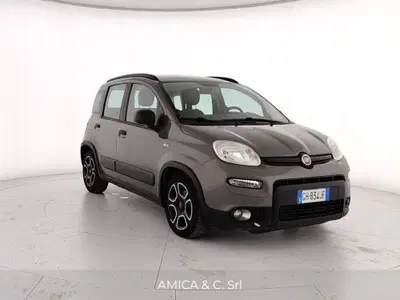 Fiat Panda 1.0 FireFly S&S Hybrid City Cross del 2021 usata a Caserta