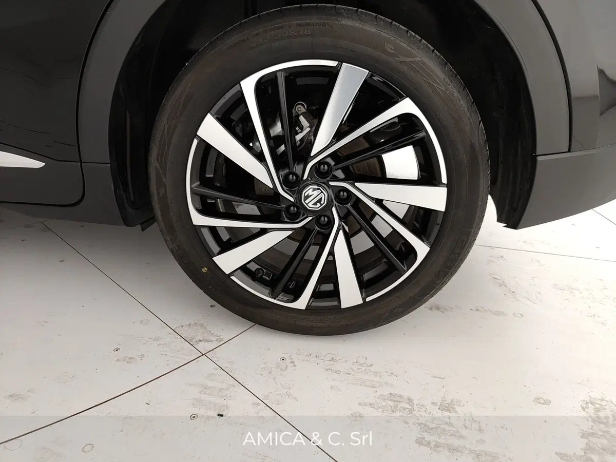 Mg ZS EV usata a Caserta (12)