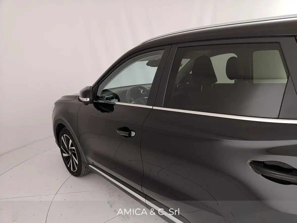 Mg ZS EV usata a Caserta (13)