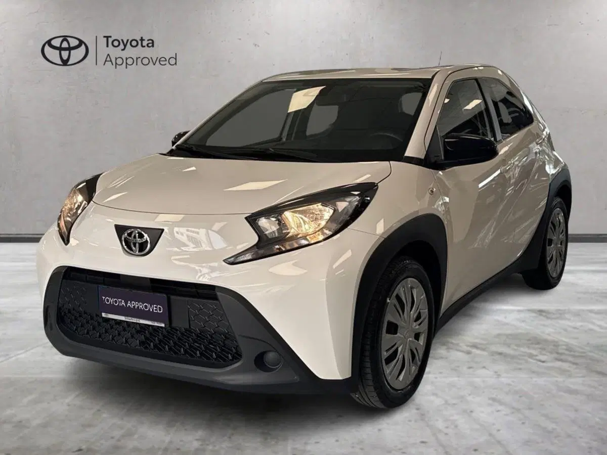 Toyota Aygo X usata a Prato