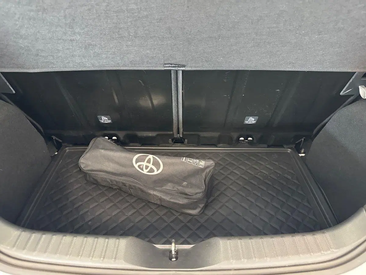 Toyota Aygo X usata a Prato (10)