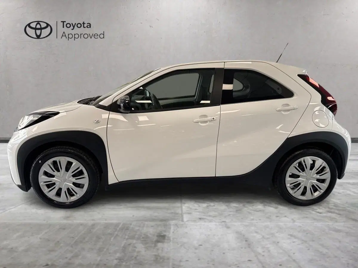 Toyota Aygo X usata a Prato (3)