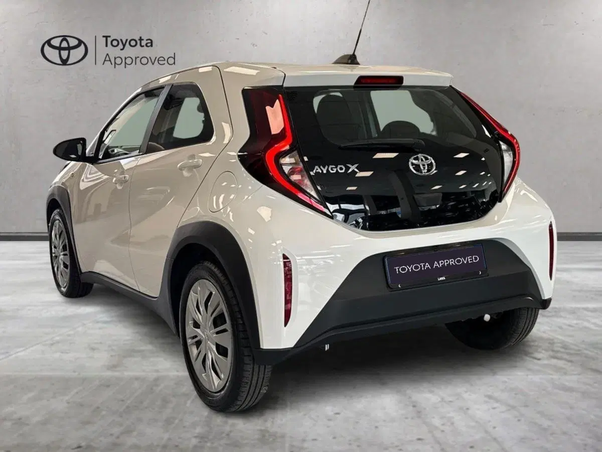 Toyota Aygo X usata a Prato (6)