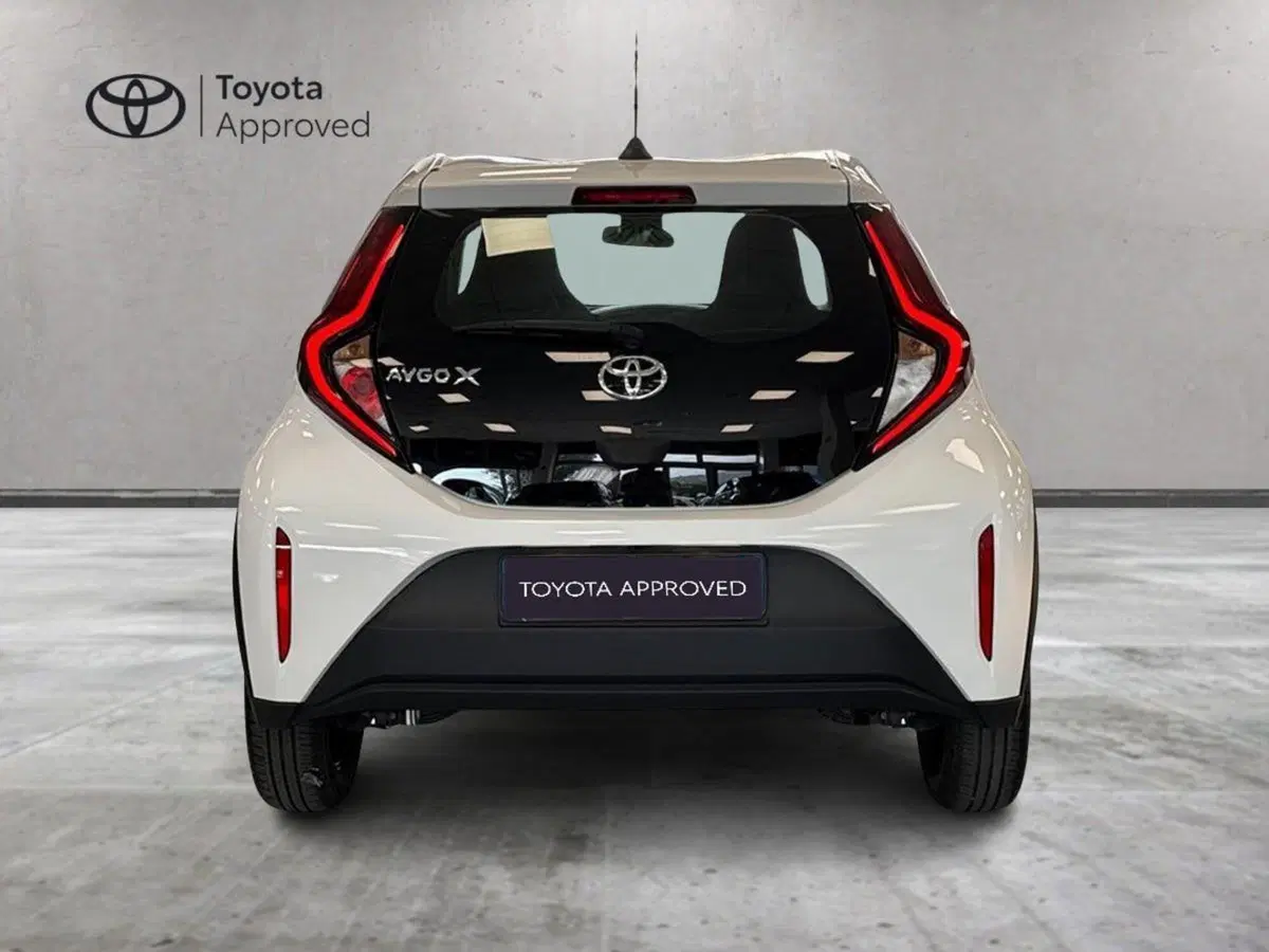 Toyota Aygo X usata a Prato (7)