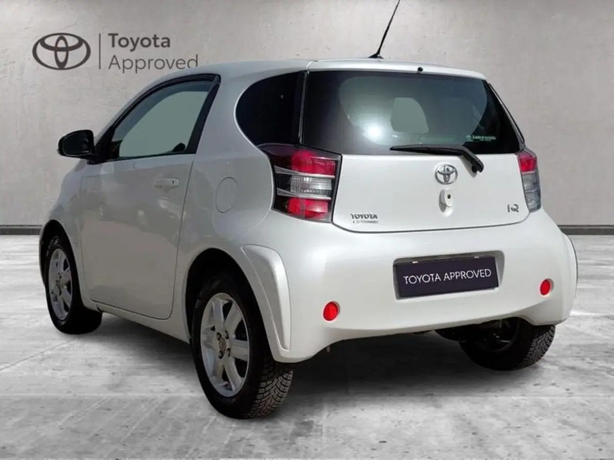 Toyota iQ usata a Cagliari (5)