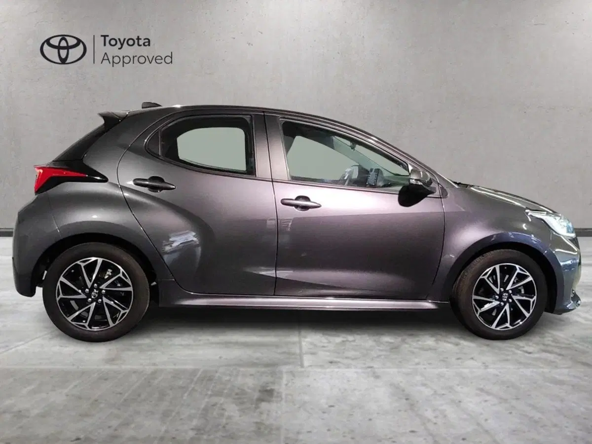 Toyota Yaris usata a Milano (5)
