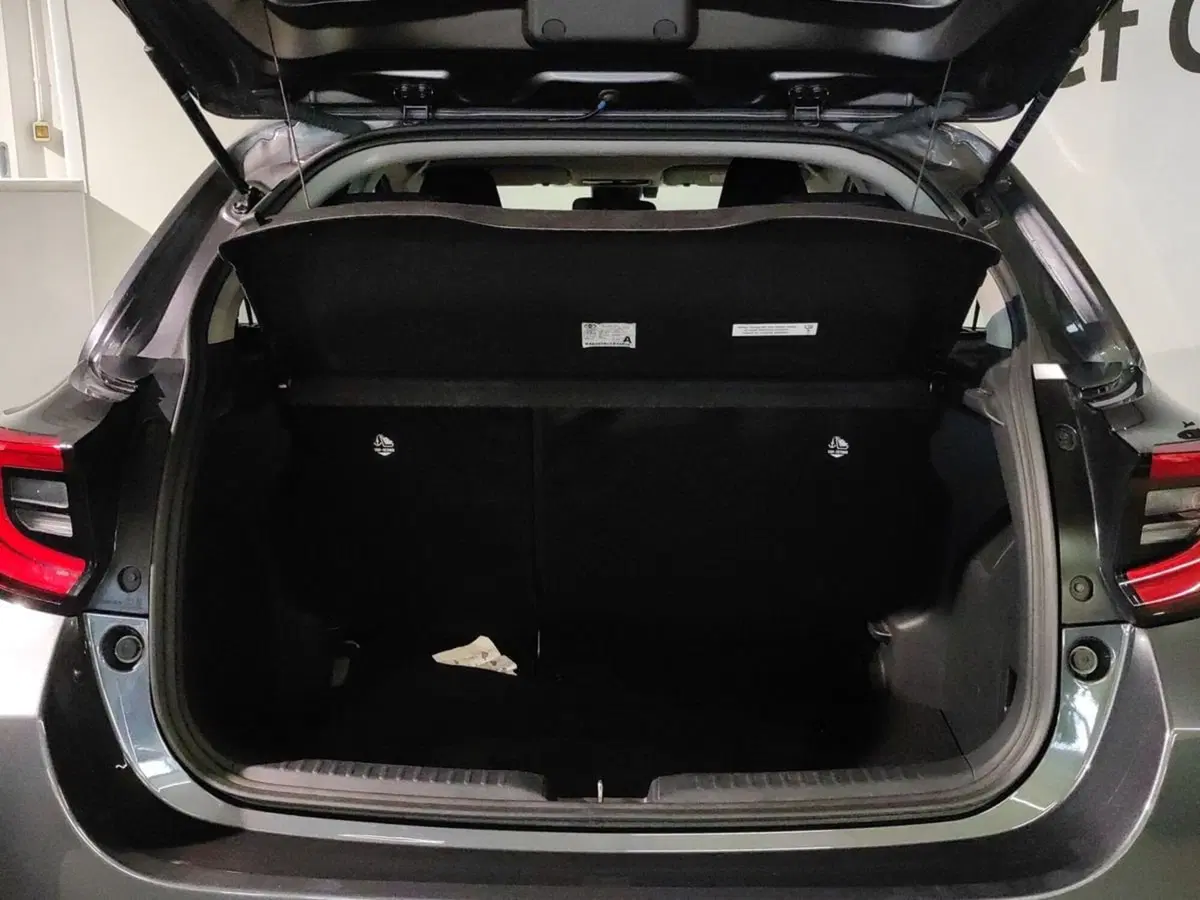 Toyota Yaris usata a Milano (7)