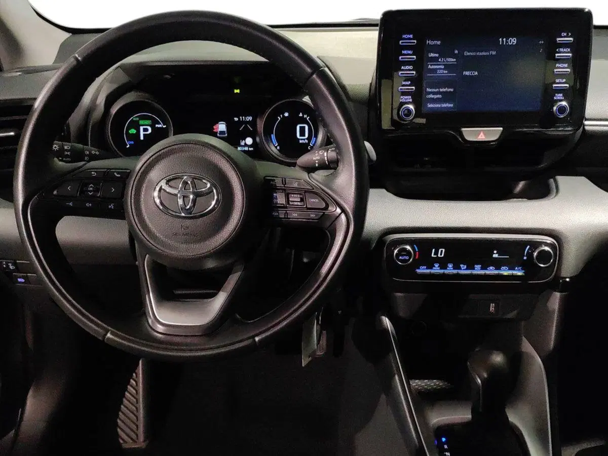 Toyota Yaris usata a Milano (9)
