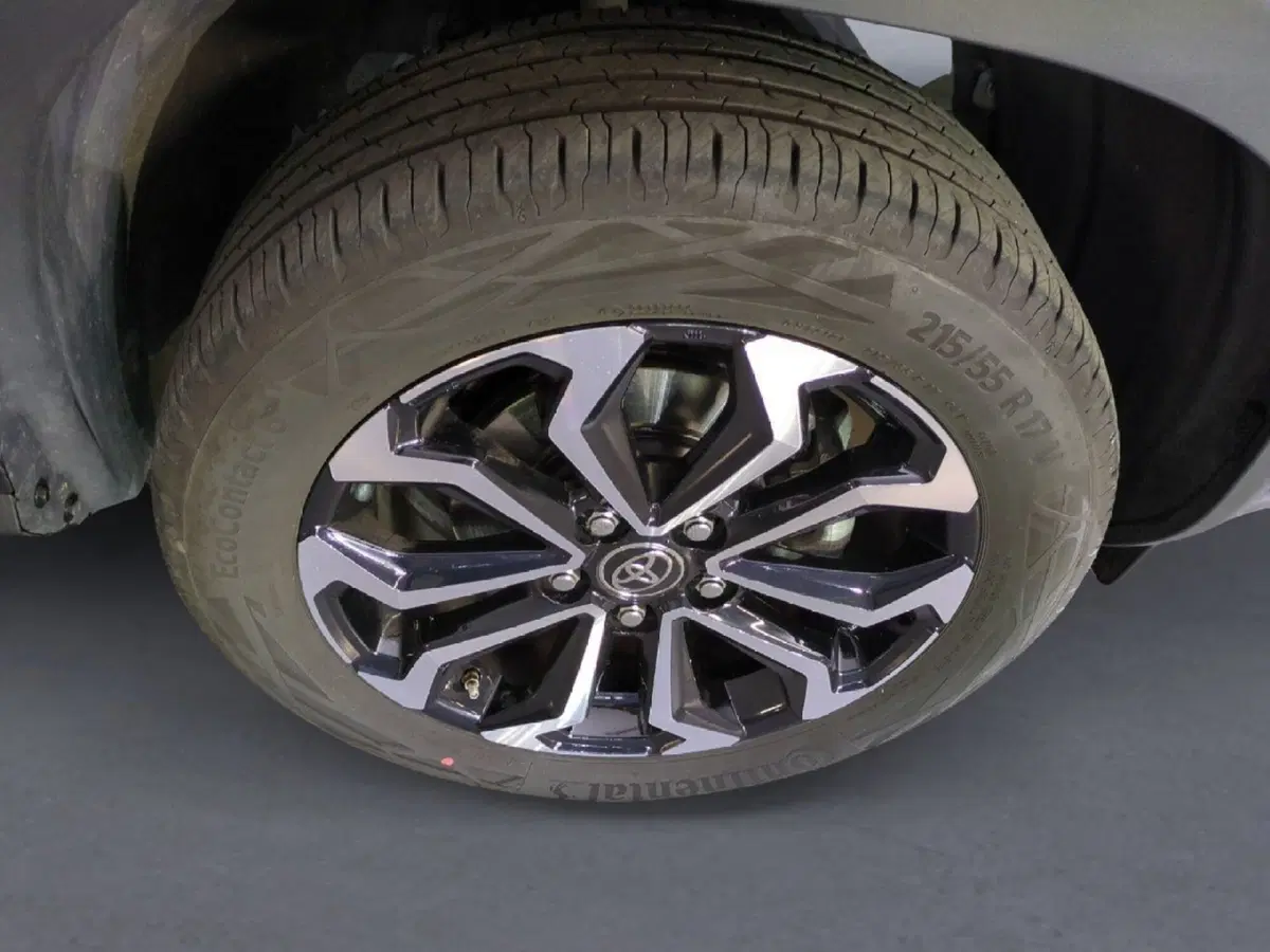 Toyota Yaris Cross usata a Milano (9)