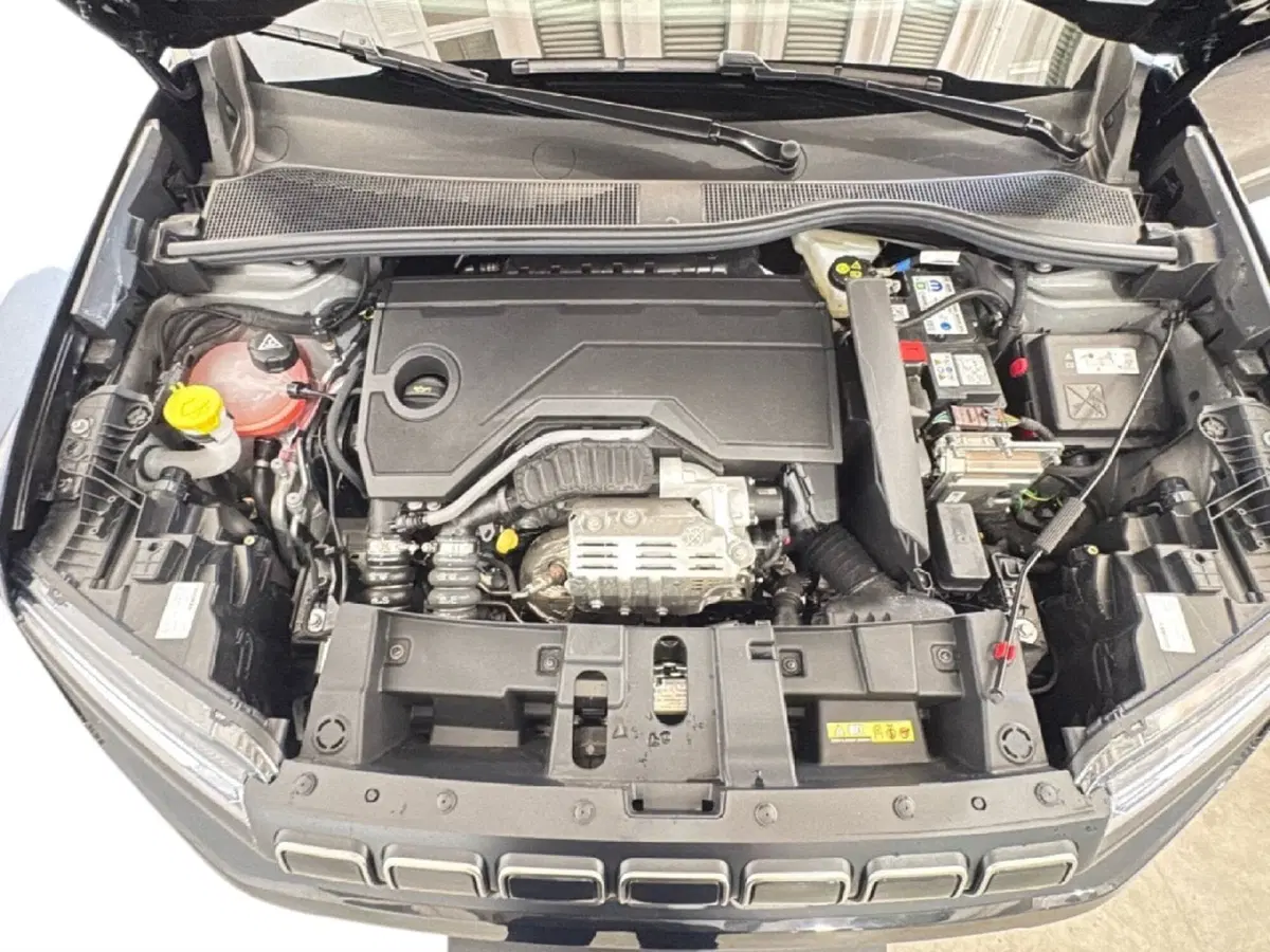 Jeep Avenger nuova a Agrigento (13)