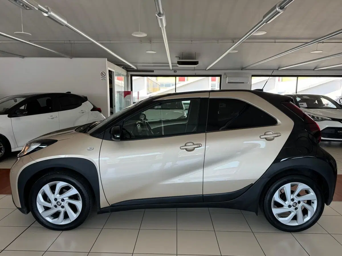 Toyota Aygo X usata a Modena (8)