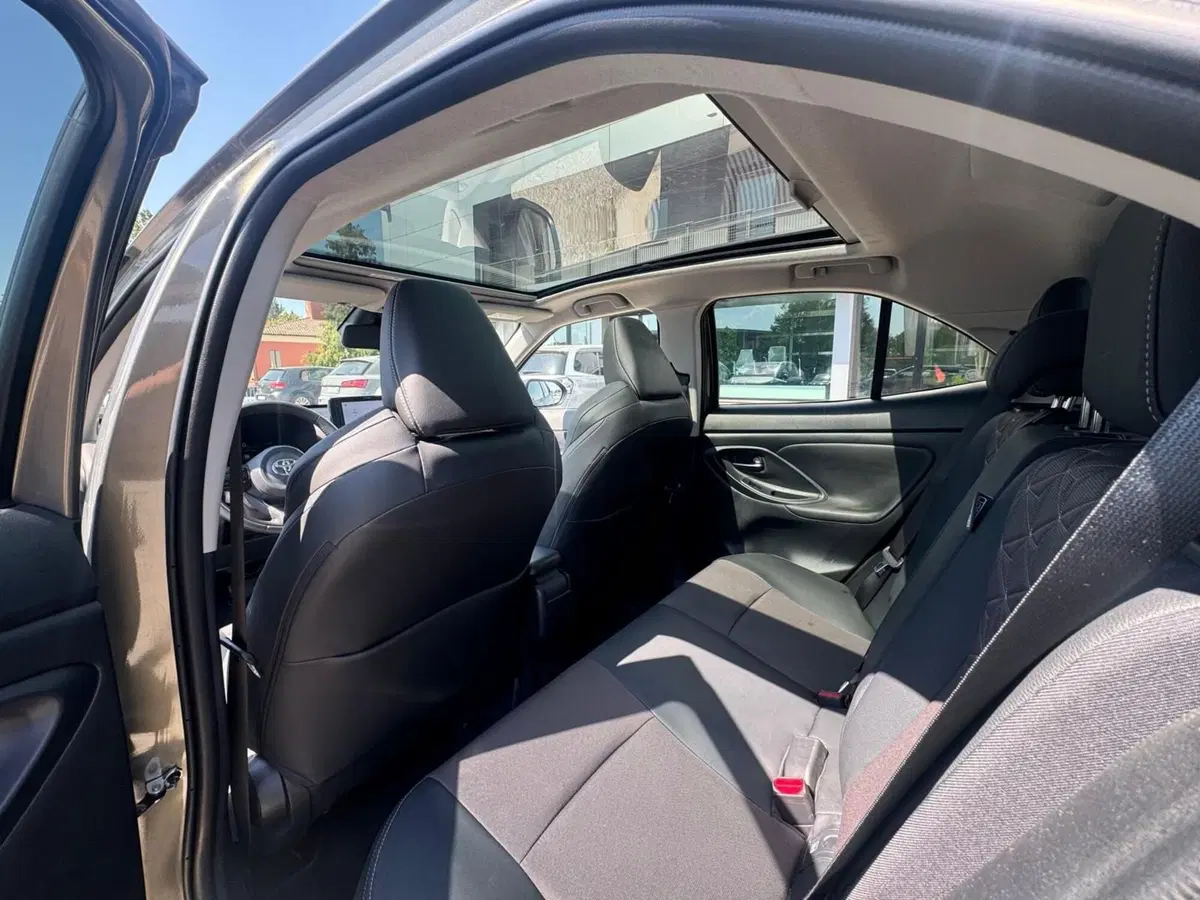 Toyota Yaris Cross usata a Modena (14)