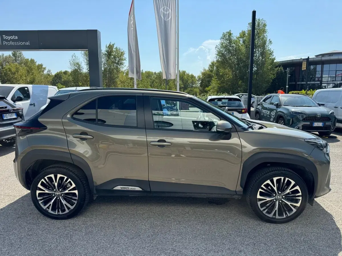 Toyota Yaris Cross usata a Modena (5)