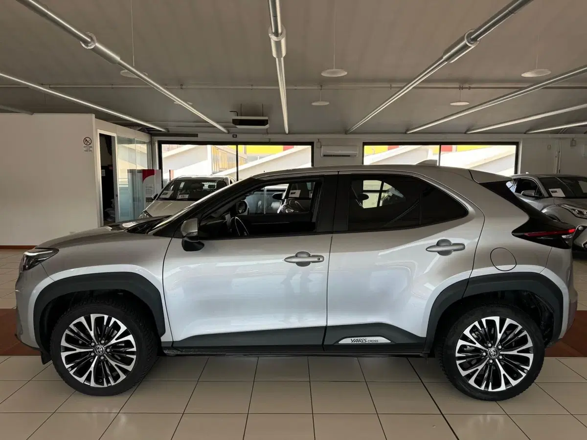 Toyota Yaris Cross usata a Modena (9)