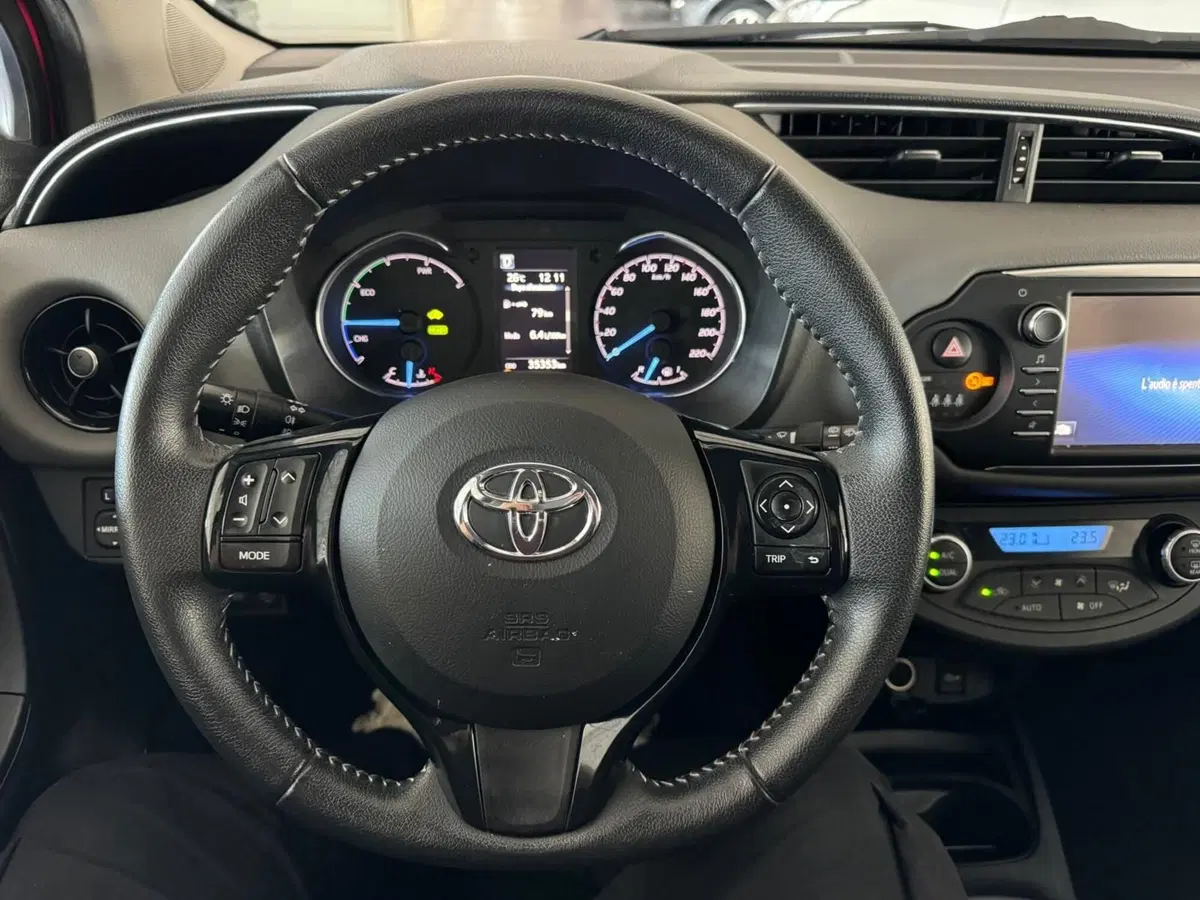 Toyota Yaris usata a Modena (11)