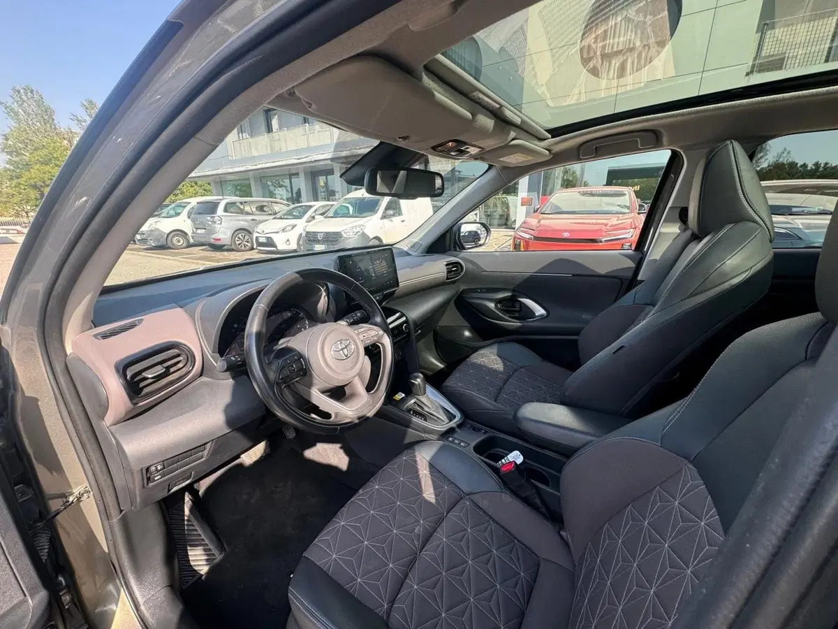 Toyota Yaris Cross usata a Modena (12)