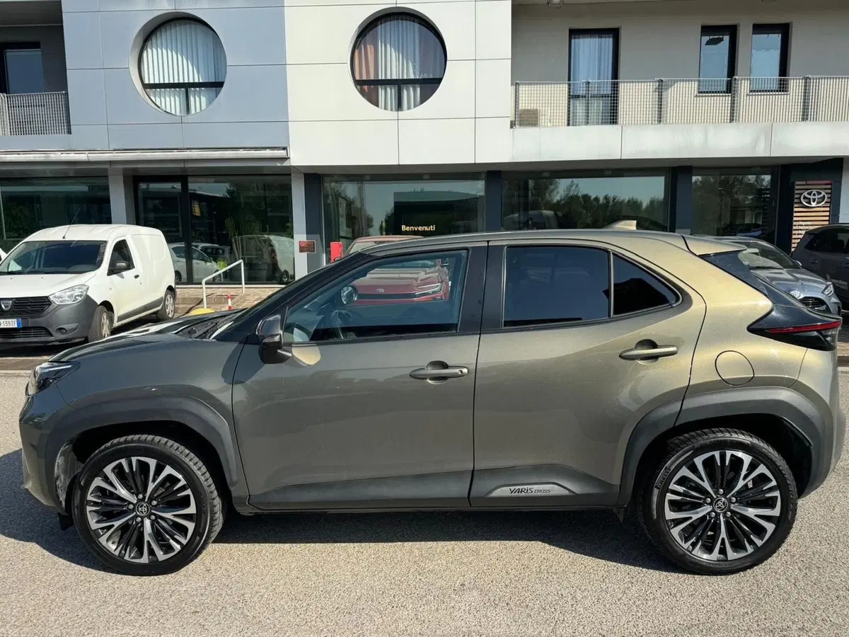 Toyota Yaris Cross usata a Modena (9)