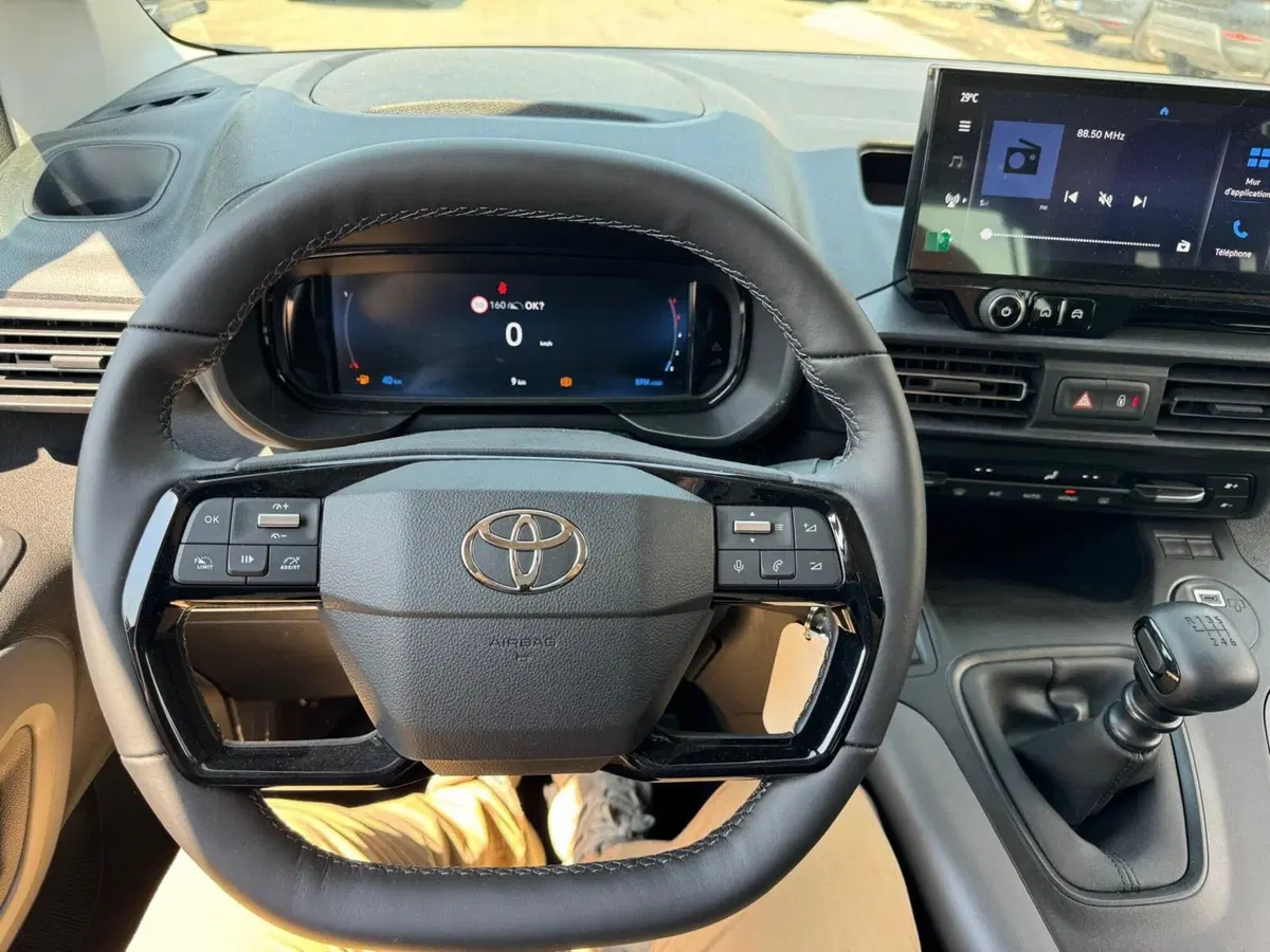 Toyota Proace City Verso nuova a Modena (10)
