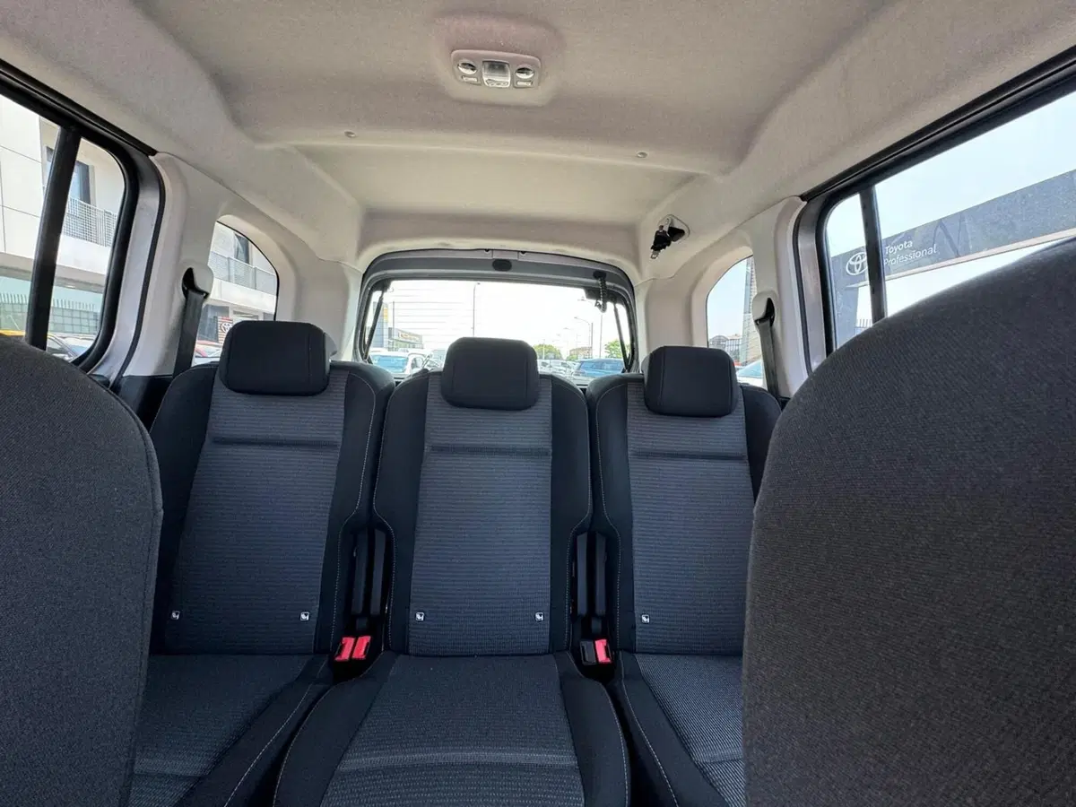 Toyota Proace City Verso nuova a Modena (16)