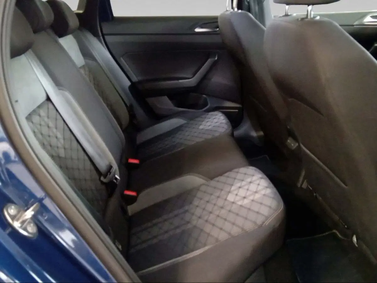 Volkswagen Taigo usata a Livorno (11)