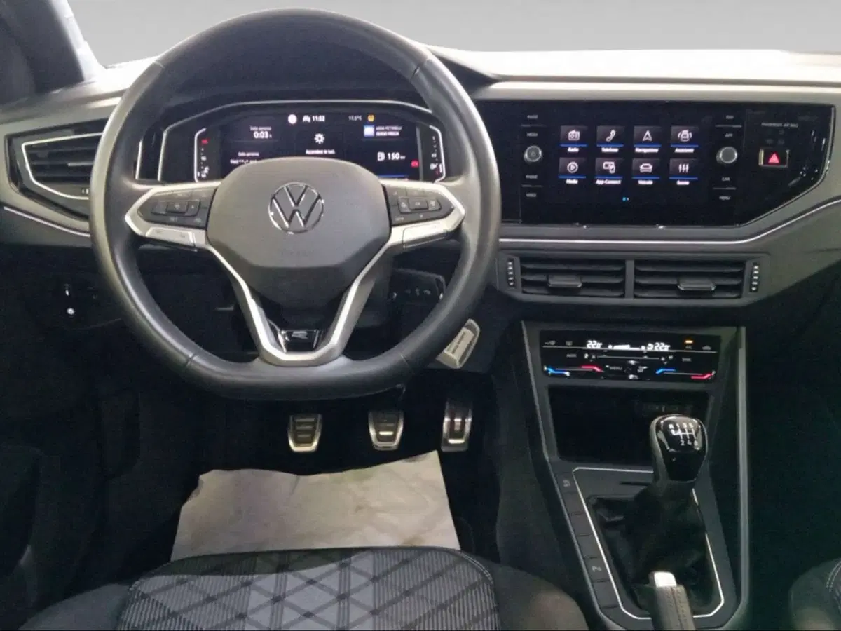Volkswagen Taigo usata a Livorno (8)