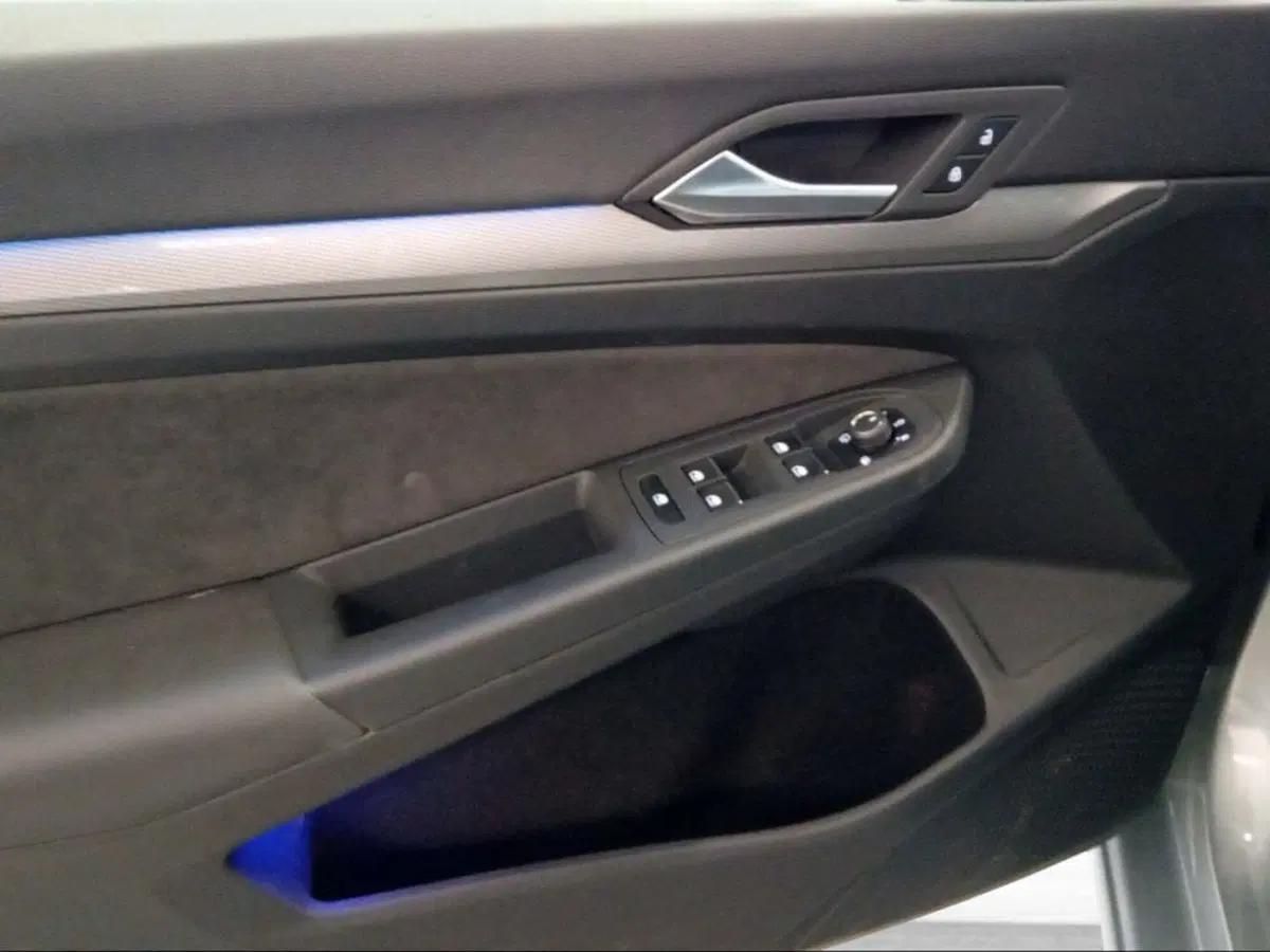 Volkswagen Golf usata a Livorno (17)